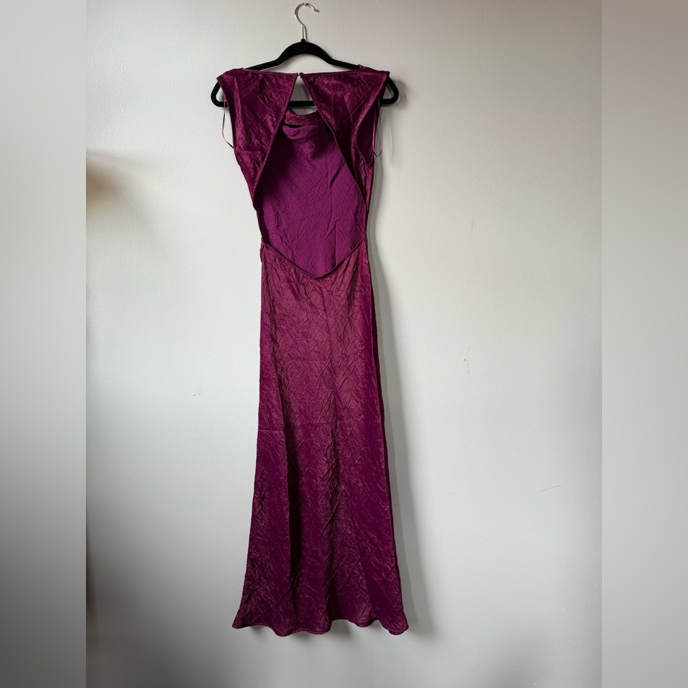 OPEN BACK DRESS - Picture 4 of 4